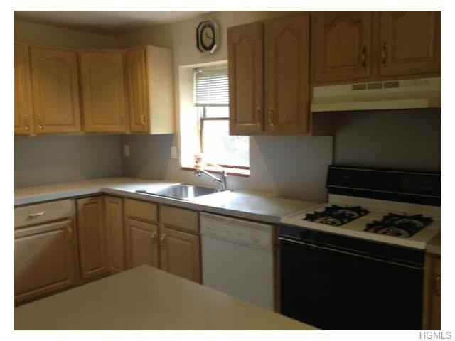 25 Cottonwood Ct - Photo 2 of 7