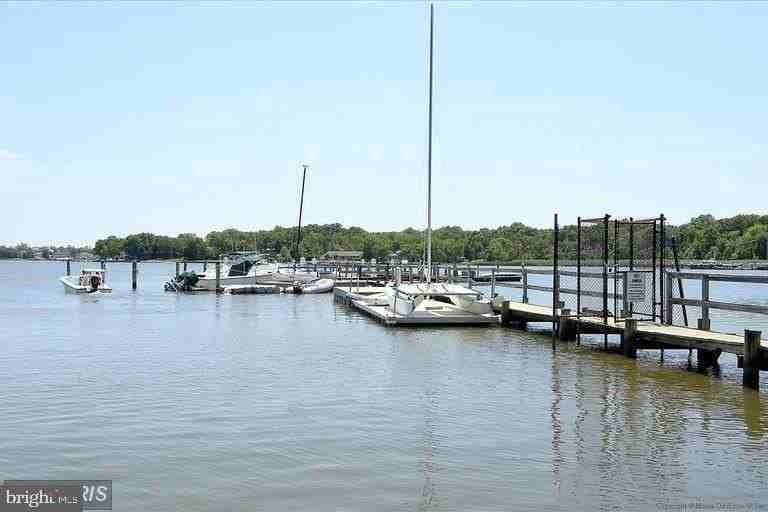 1330 Washington Drive - Photo 4 of 30