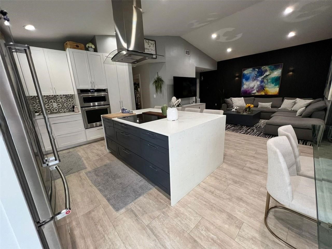 5096 Northwest 113th Place - Photo 3 of 8