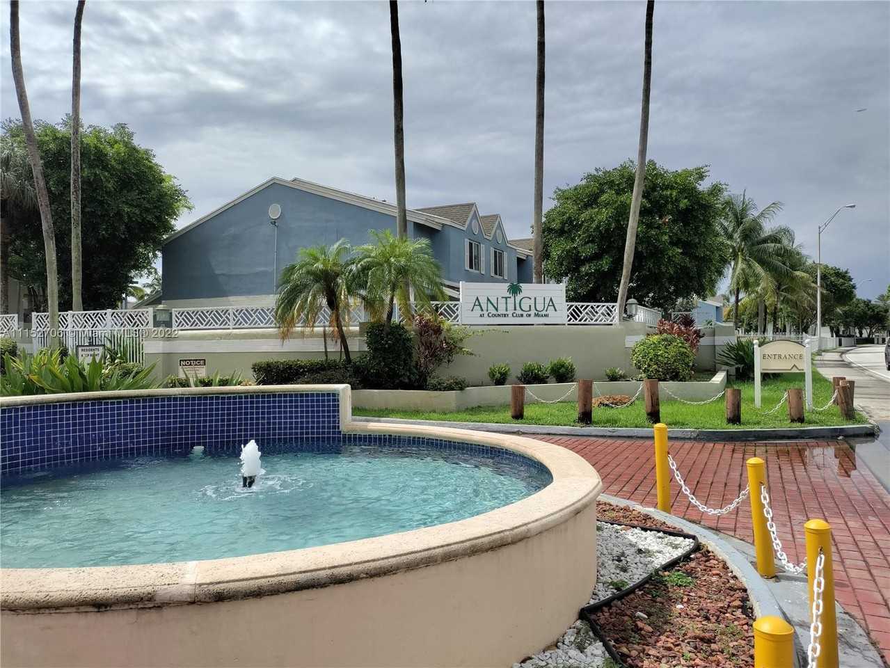 17440 Nw 67th Ct - Photo 2 of 8