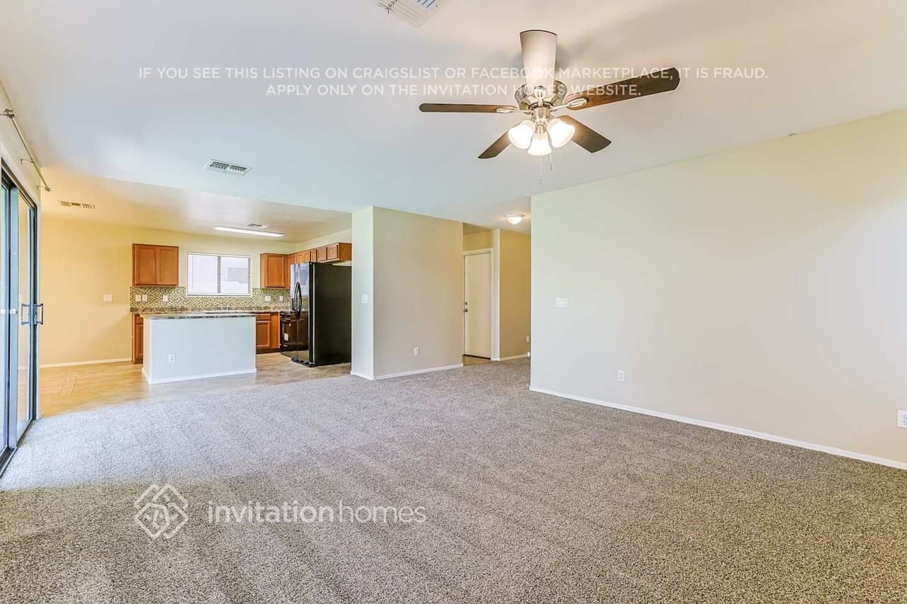 2162 E Cochise Ave - Photo 5 of 18
