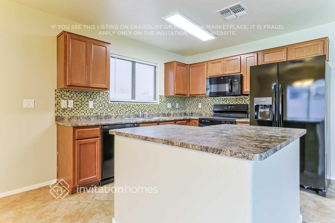 2162 E Cochise Ave - Photo 6 of 18