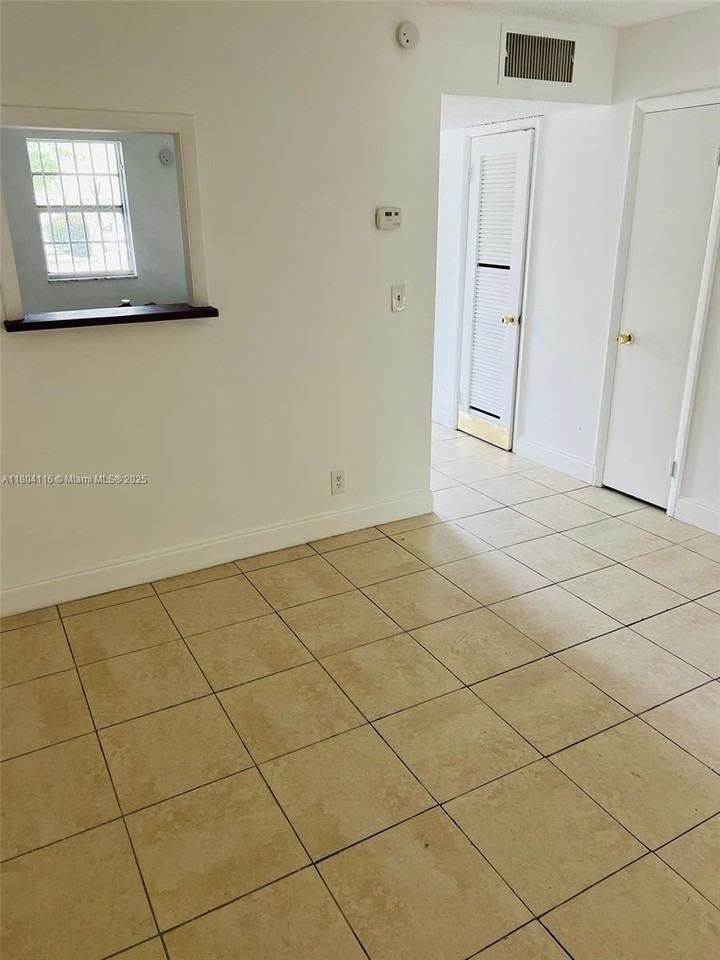 220 Sw 9th Ave #117 - Photo 2 of 14