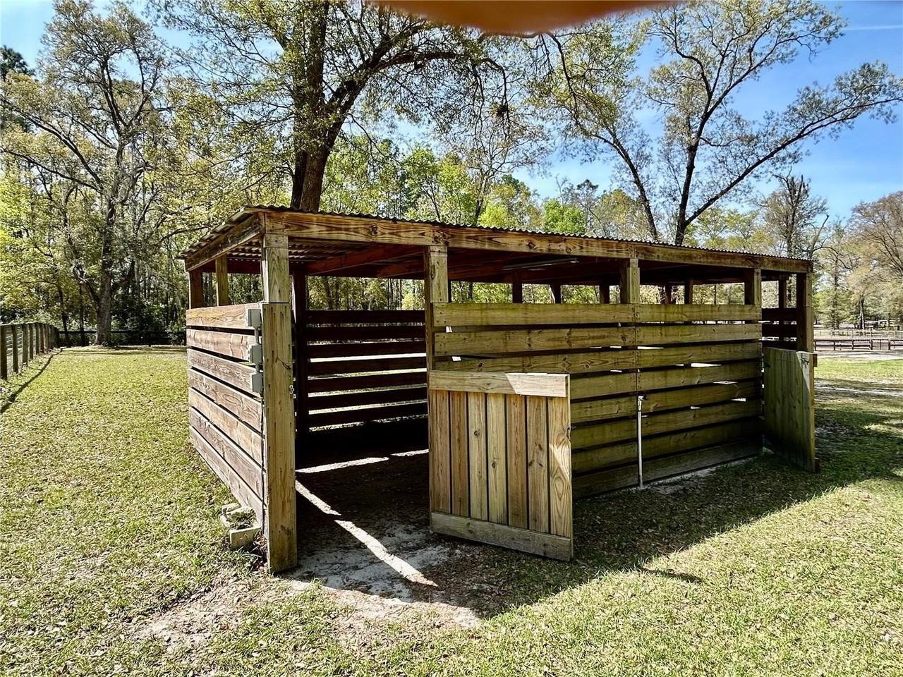 9290 Nw 125th Ave - Photo 6 of 23