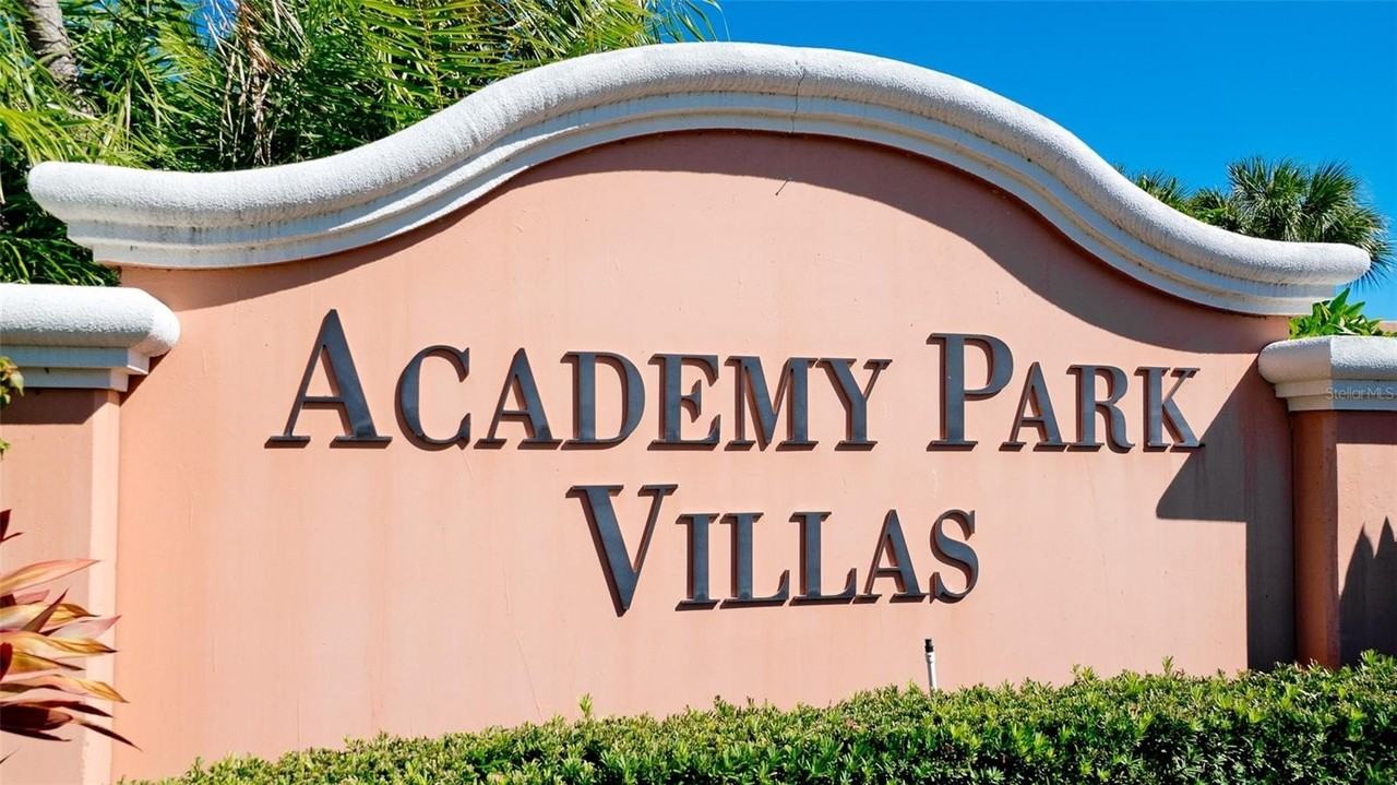 5465 46th Ct W - Photo 3 of 50