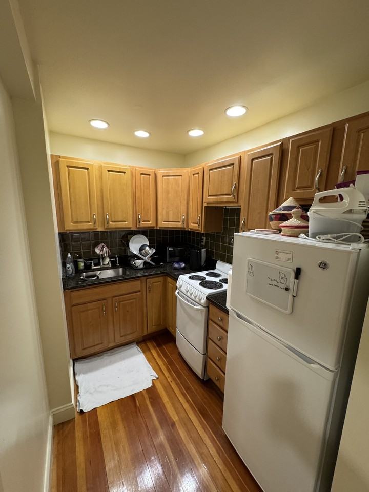 457 Centre St #204 - Photo 3 of 14
