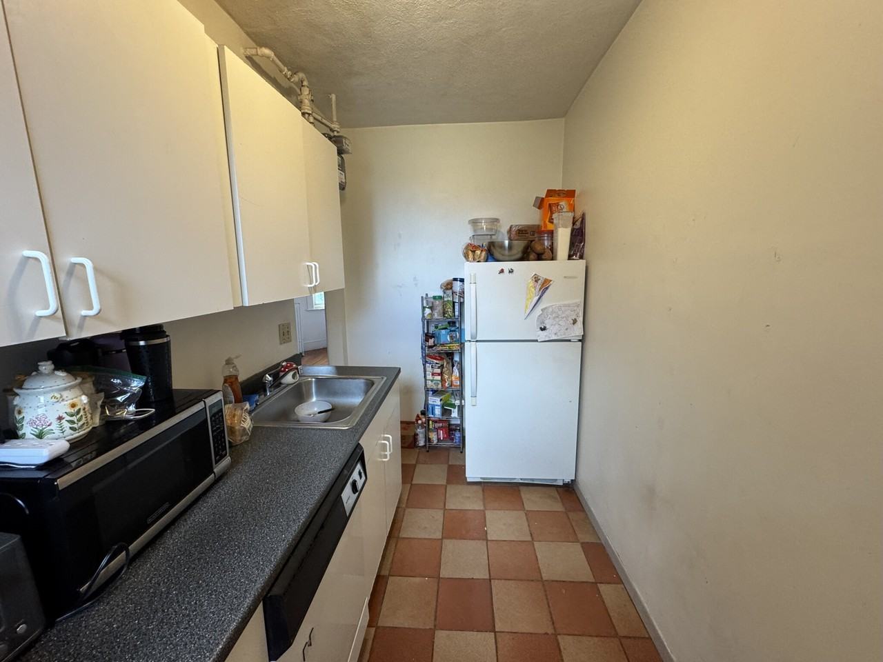 15 Scottfield Rd #6 - Photo 4 of 20