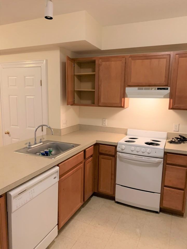 881 Massachusetts Ave #43 - Photo 5 of 18