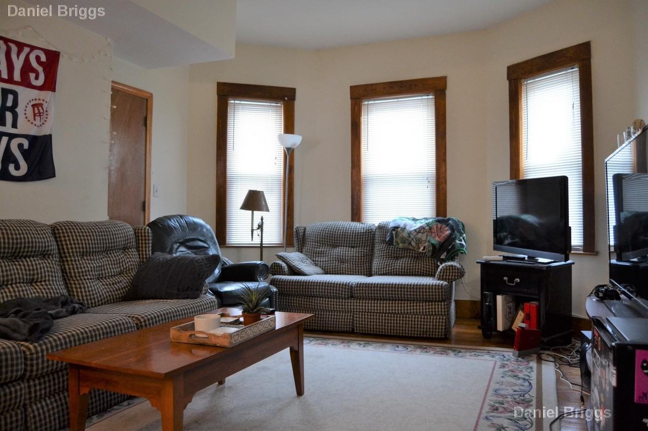 346 Faneuil St #3 - Photo 7 of 14