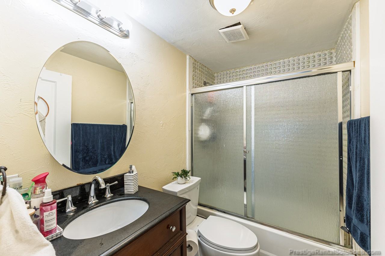233 London St #3 - Photo 7 of 28