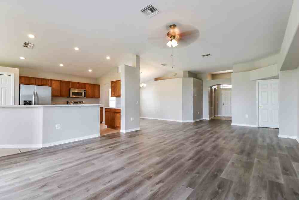 4545 Marchmont Blvd - Photo 3 of 16