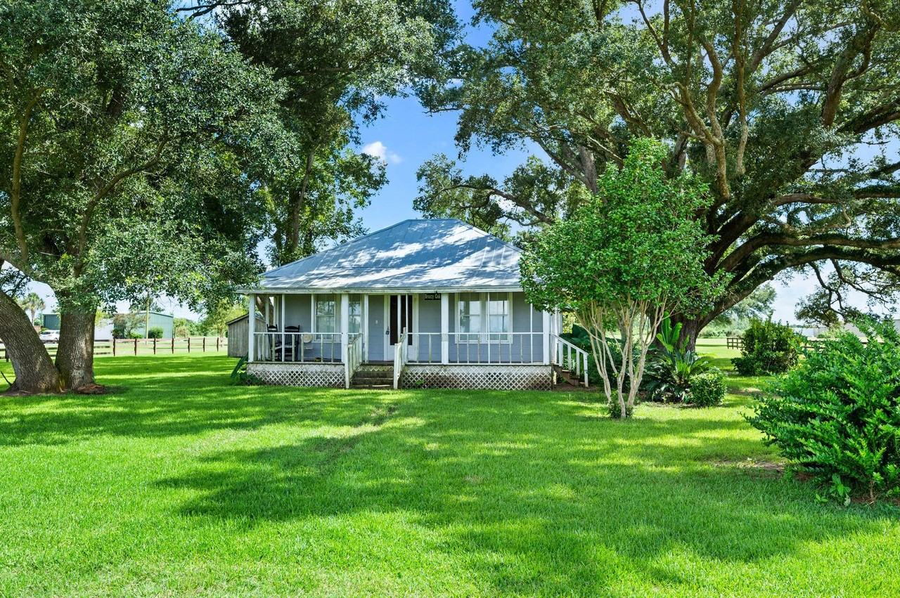 13618 Underwood Rd - Photo 2 of 28