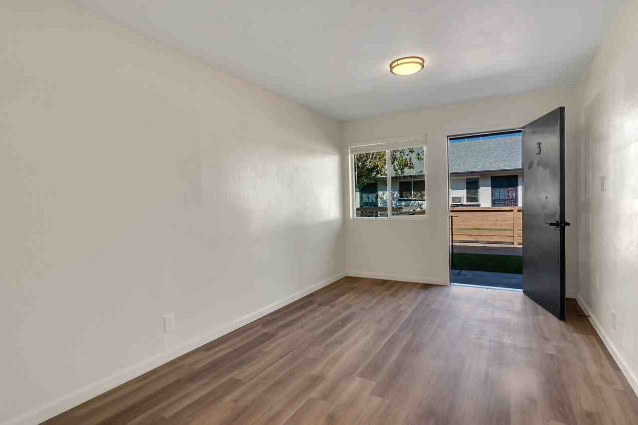 West Edge Thunderbird - Photo 3 of 15