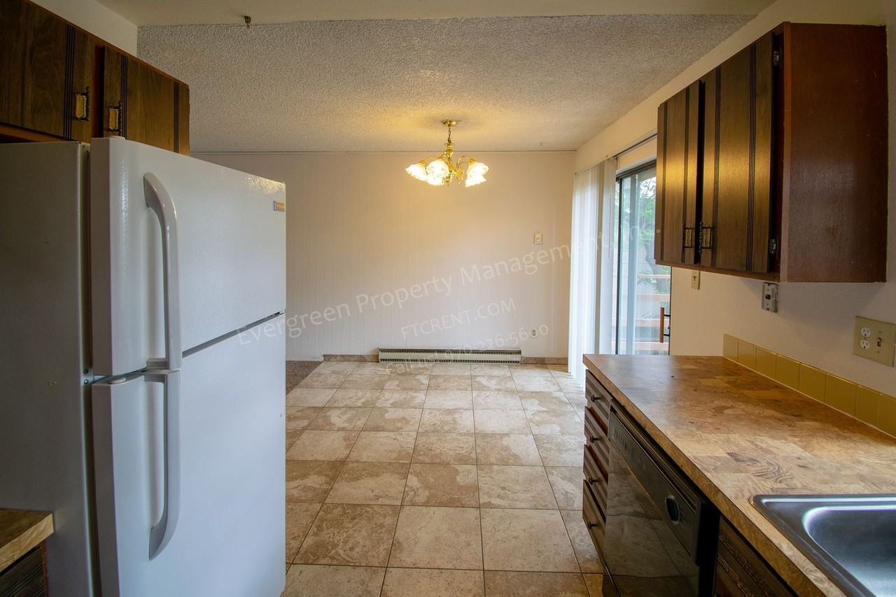 1713 Hastings Dr - Photo 6 of 35