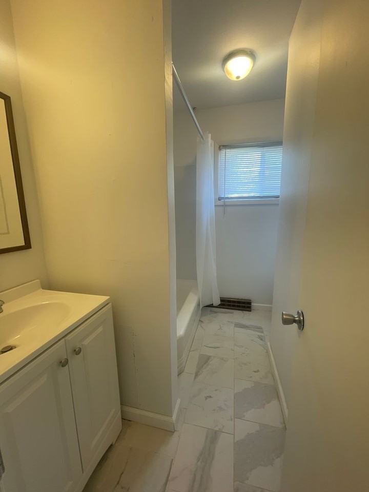 137 Western Ave - Photo 6 of 6