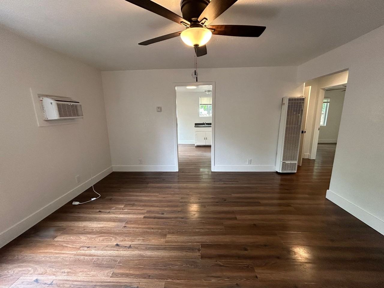 1747 Bonnie Brae Ave - Photo 2 of 14