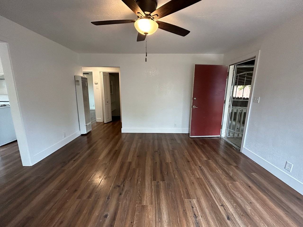 1747 Bonnie Brae Ave - Photo 3 of 14