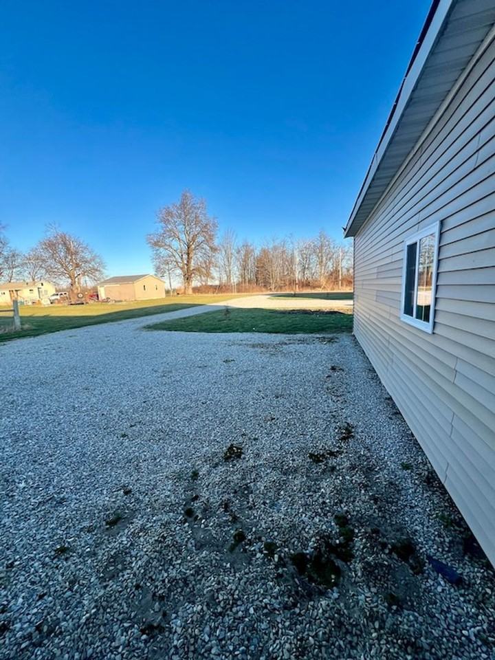 2697 Us Highway 224 E - Photo 2 of 17