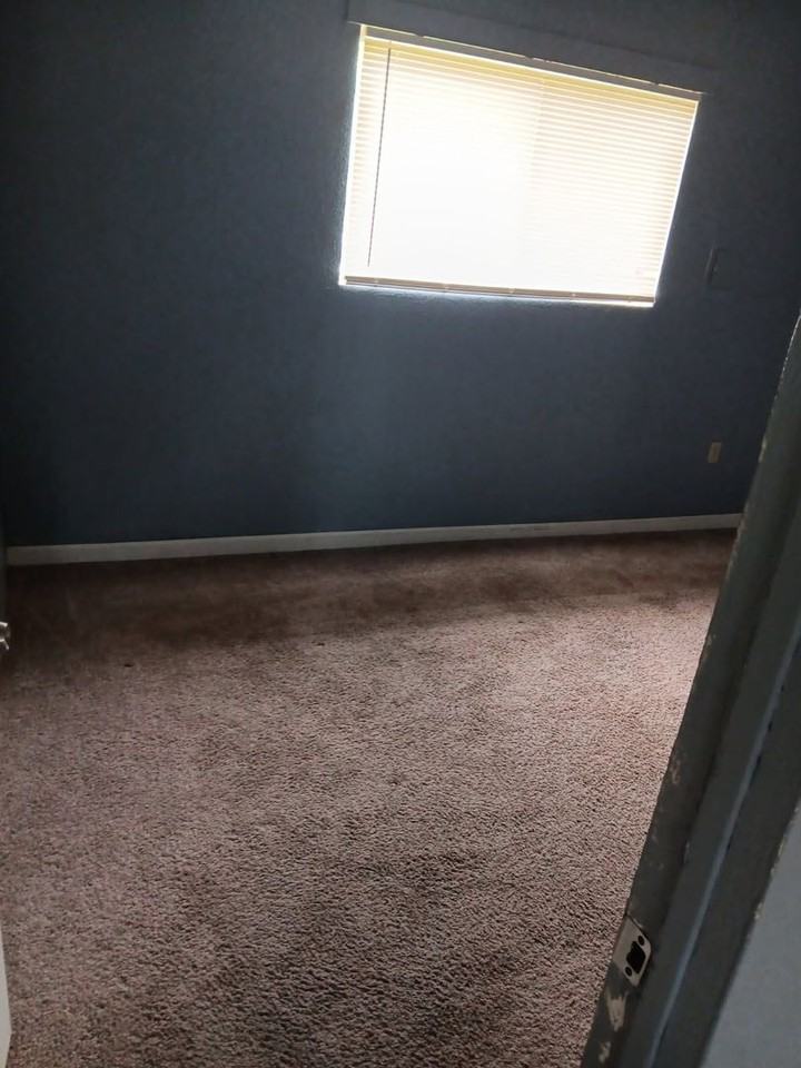Charming Apartment for Rent – Thurston St, Akron, OH 44320 - Photo 4 of 19