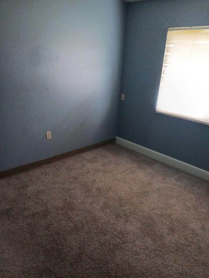 Charming Apartment for Rent – Thurston St, Akron, OH 44320 - Photo 7 of 19