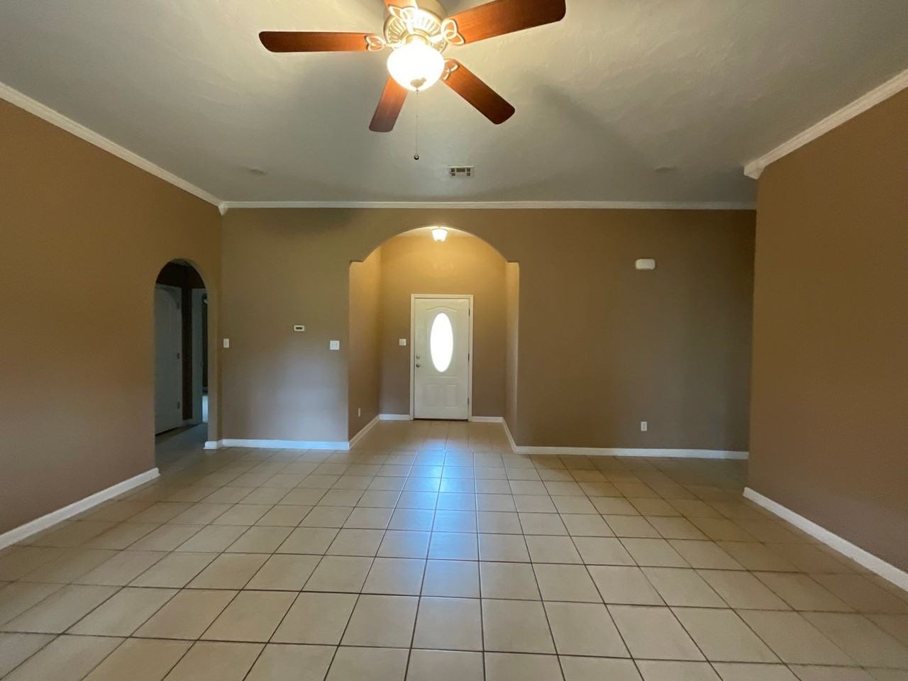 110 Delia Dr - Photo 2 of 23
