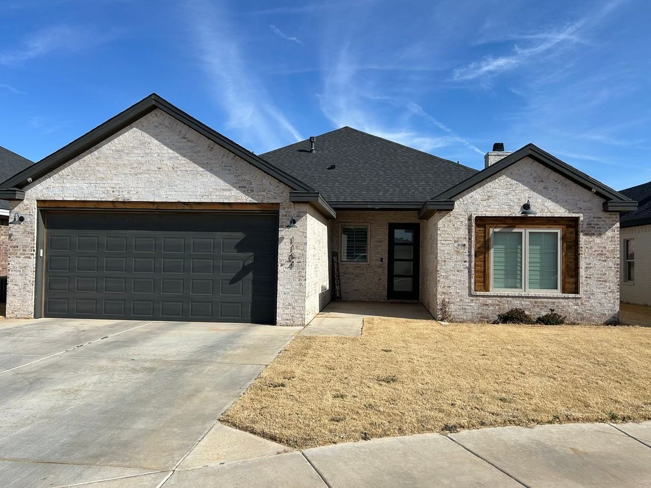 1104 N Granby Ave - Photo 2 of 22