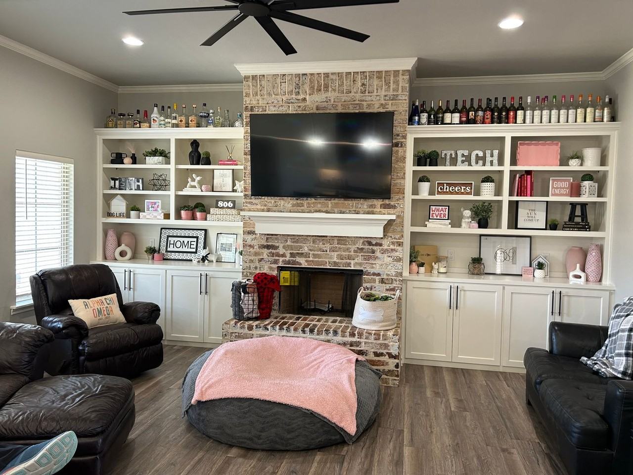 1104 N Granby Ave - Photo 3 of 22