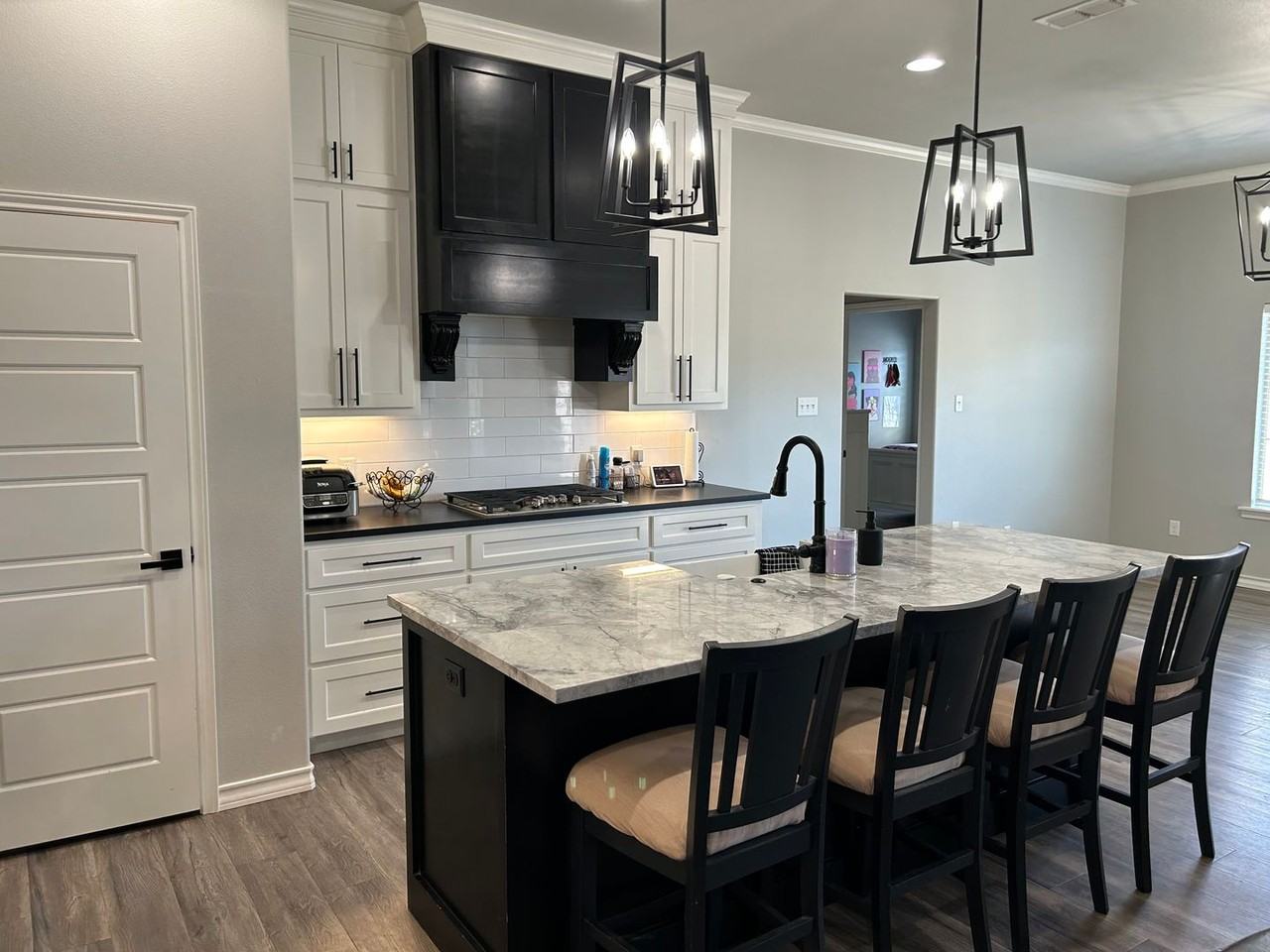 1104 N Granby Ave - Photo 7 of 22