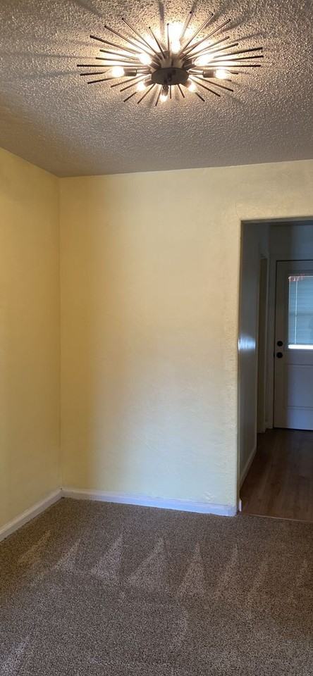 404 E Hopi St - Photo 7 of 26