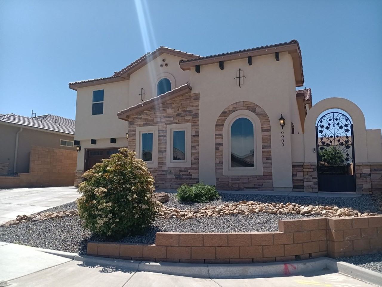 6900 Walnut Creek Rd Ne - Photo 2 of 45