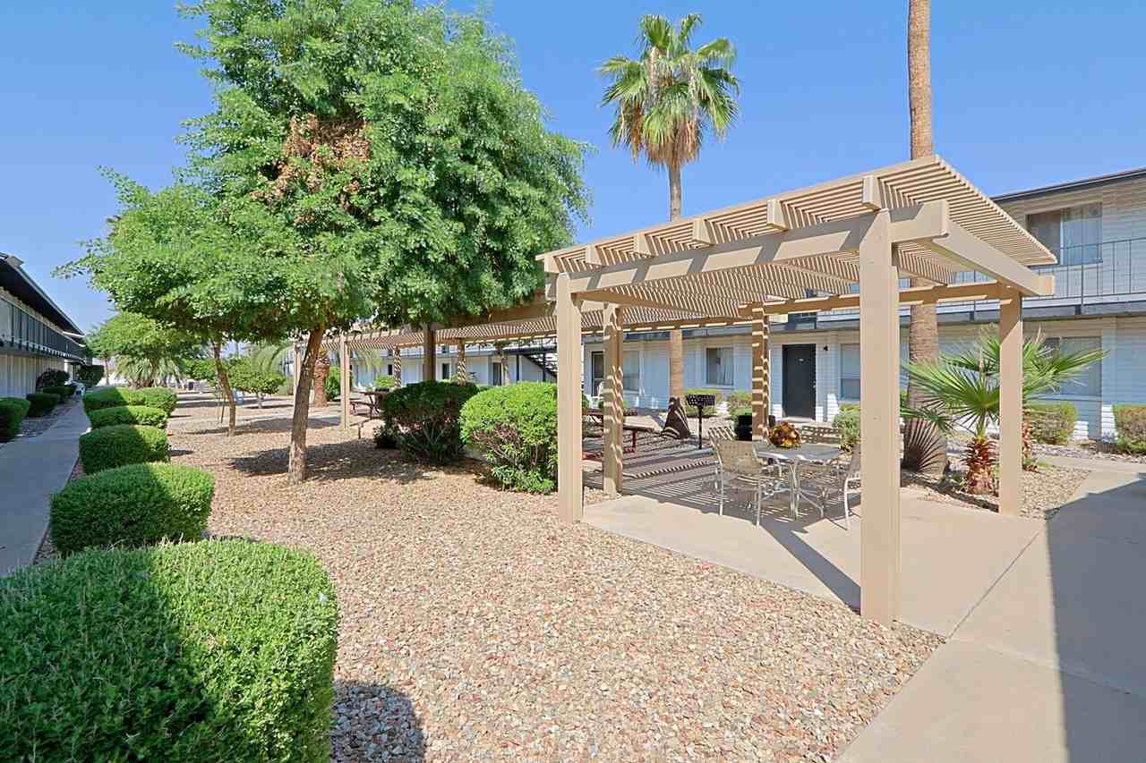 North Edge Apartments - Photo 4 of 38