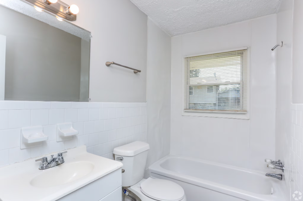 Magnolia Gardens - Photo 4 of 21