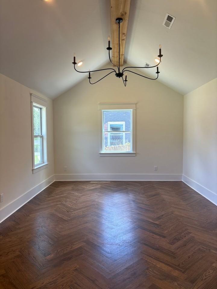 1708 Marsden Ave - Photo 4 of 19