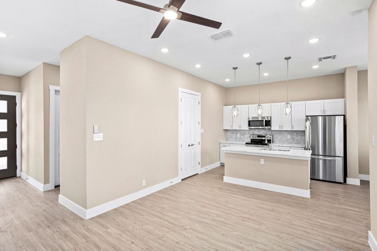 11831 Zarkava Way - Photo 5 of 32