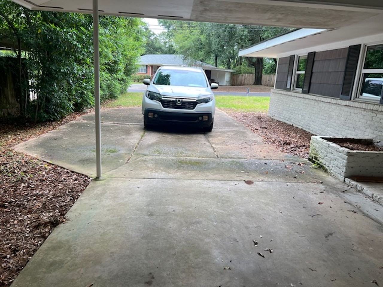 5425 Norden Dr S - Photo 3 of 36