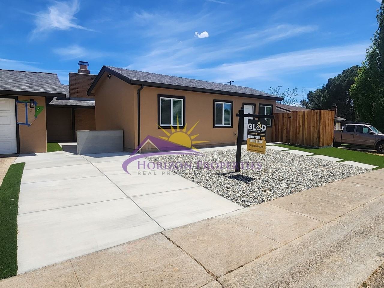 5922 Deary Way - Photo 2 of 13