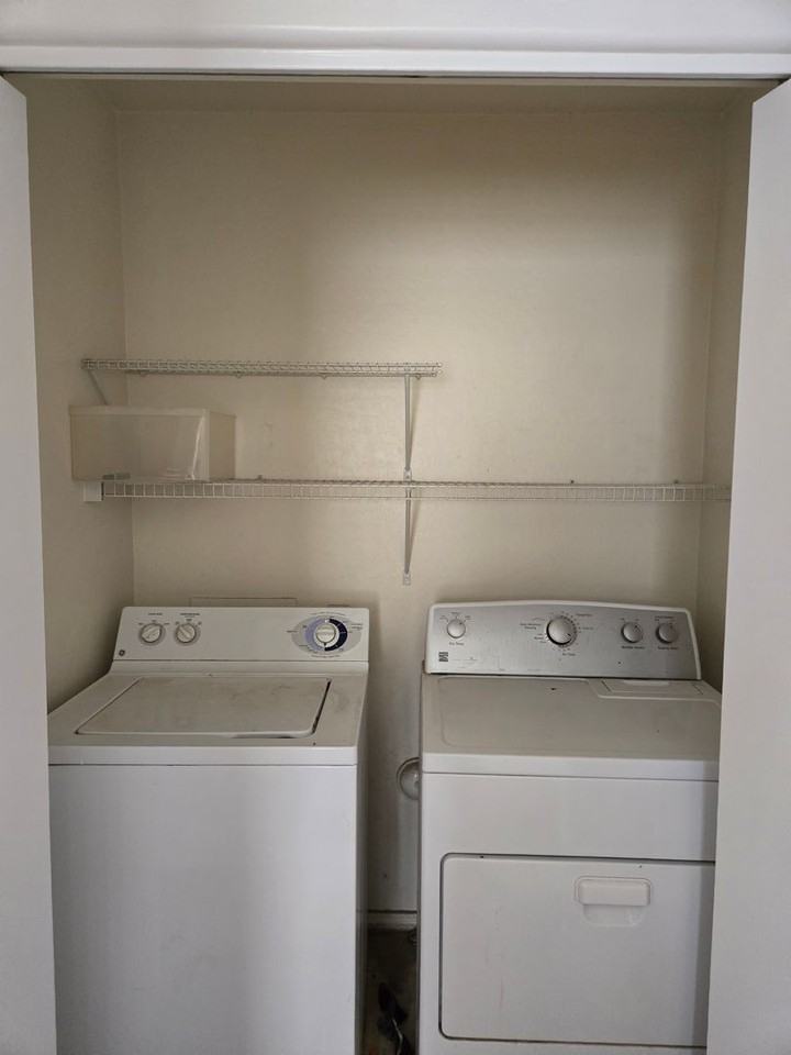 11564 W Longley Ln - Photo 2 of 7