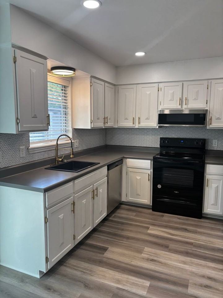 4406 E 68th St #472 - Photo 7 of 18