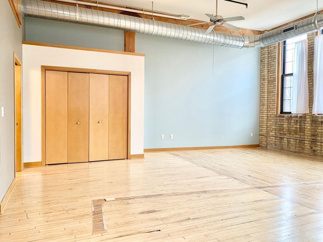 1017 S 2nd St - Photo 2 of 20