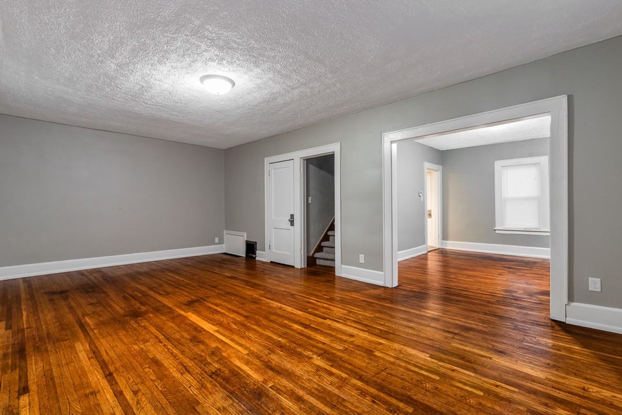 115 Louis Ave - Photo 2 of 15