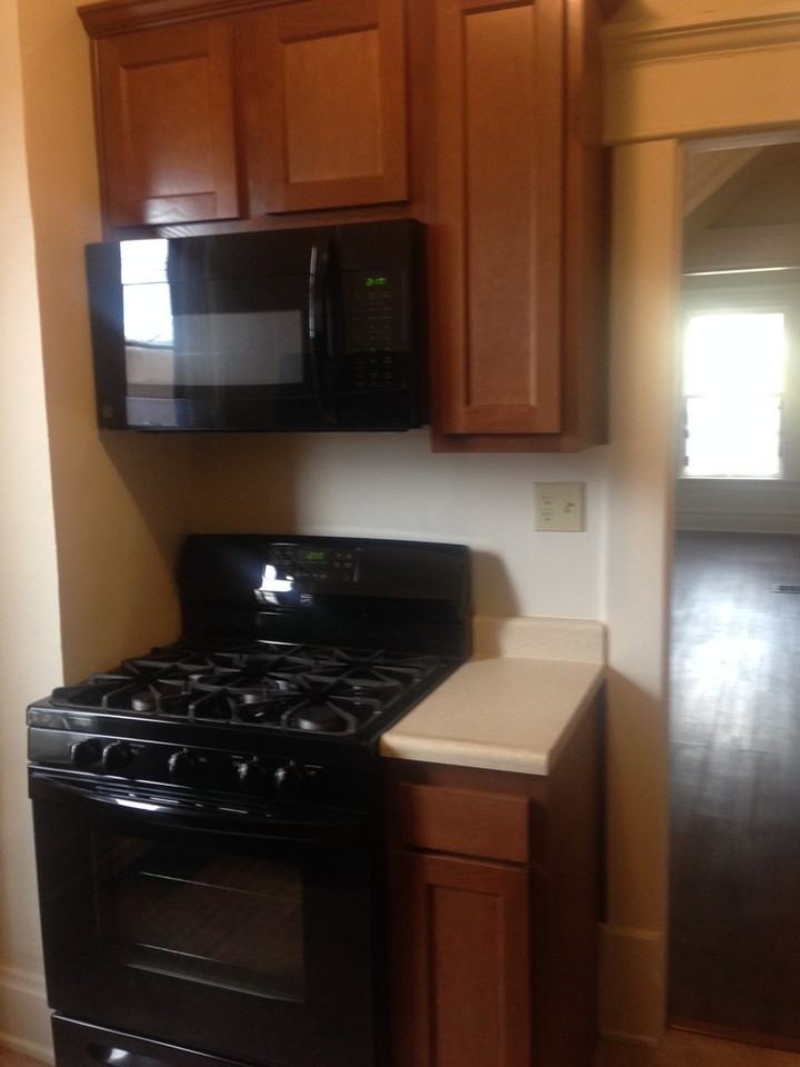 65-71 S. Douglass St. - Photo 7 of 23