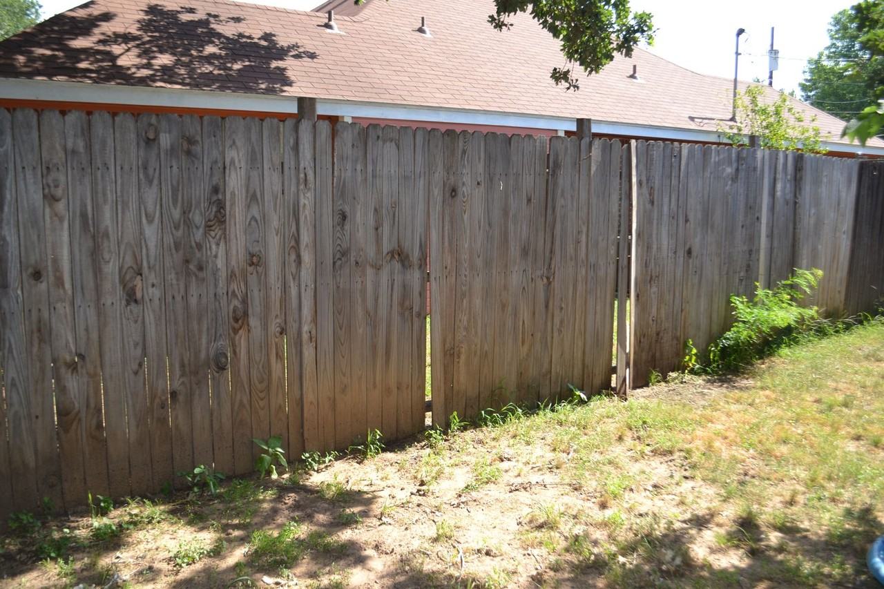 301 Joshua St - Photo 6 of 7