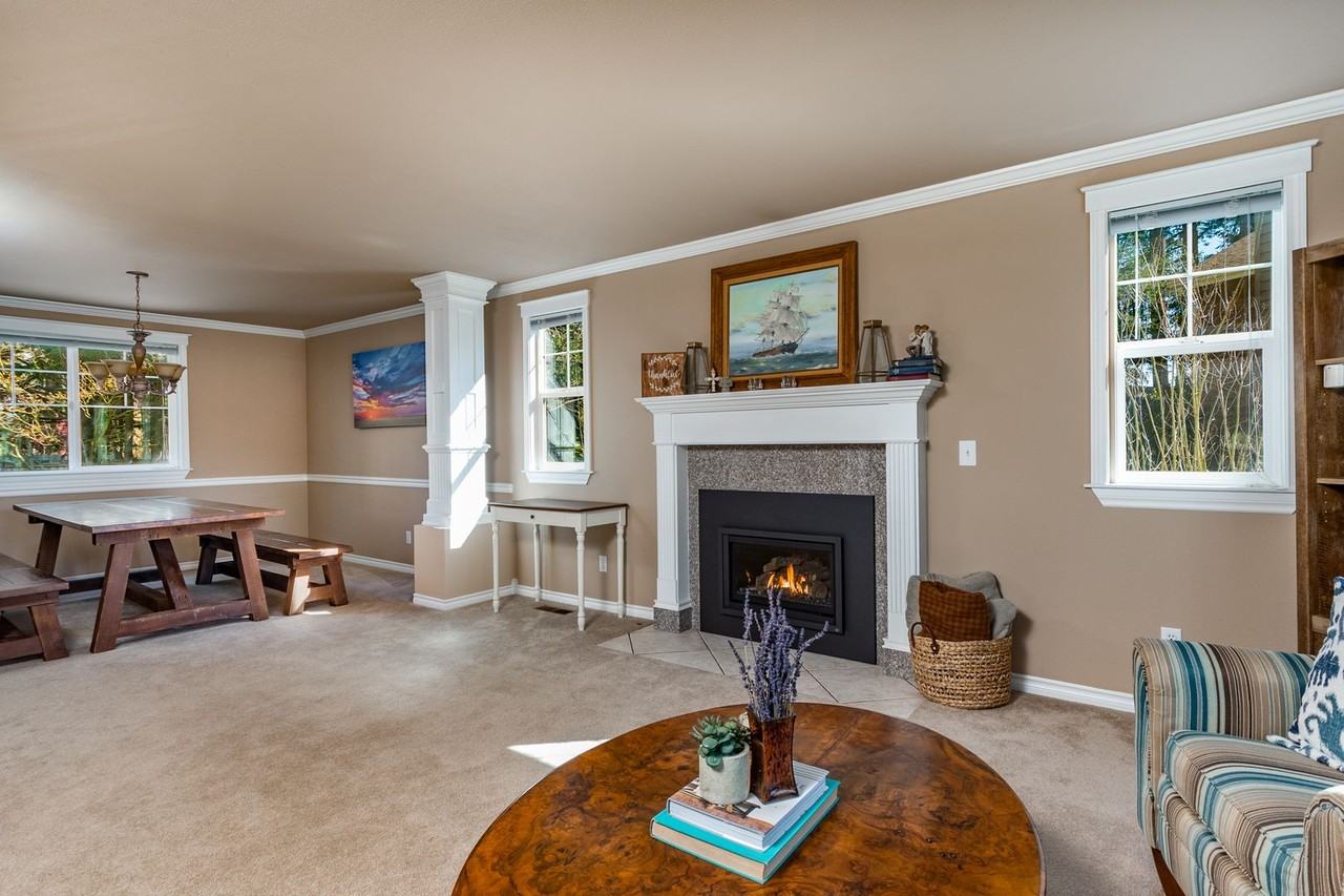 1410 Sw Islander Ln - Photo 3 of 34