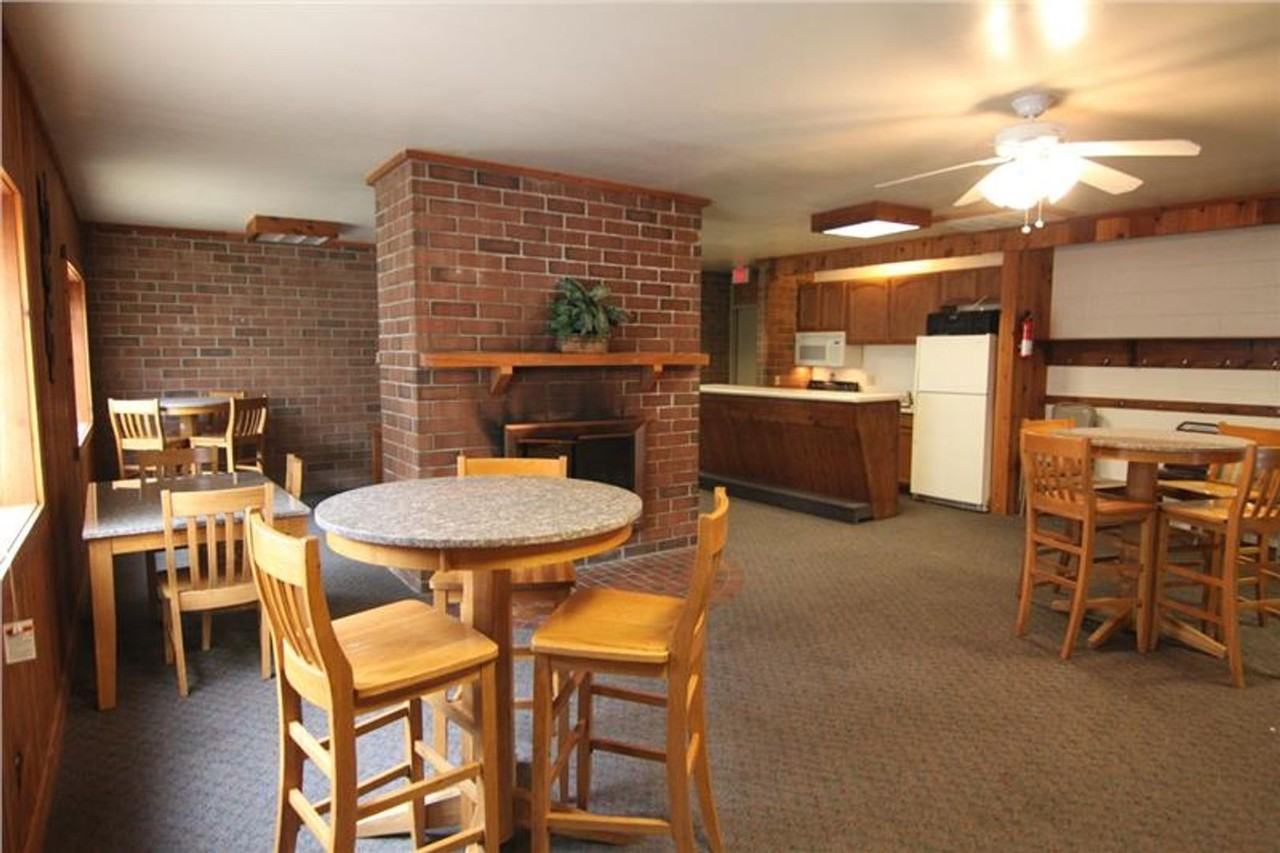 Rustic Woods Townhomes - Photo 4 of 17