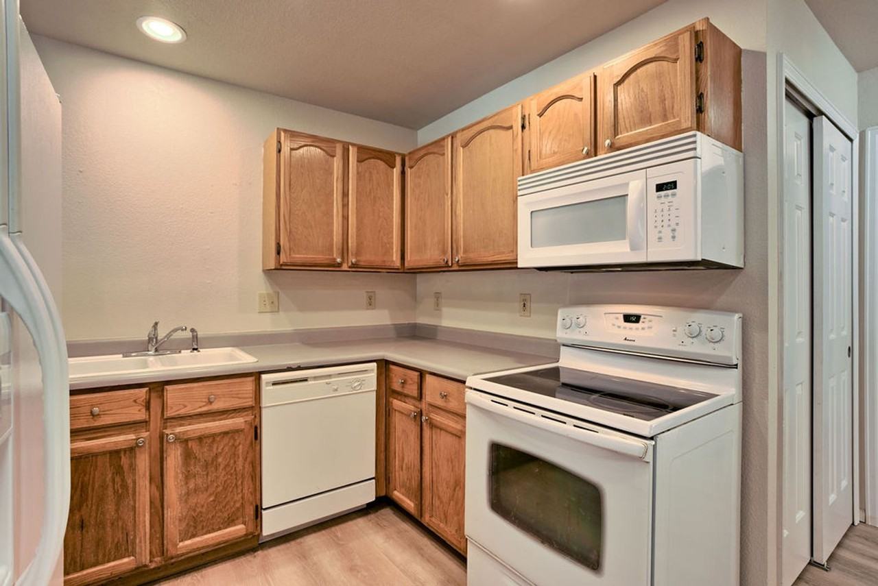 3025 W Stuart St - Photo 6 of 28