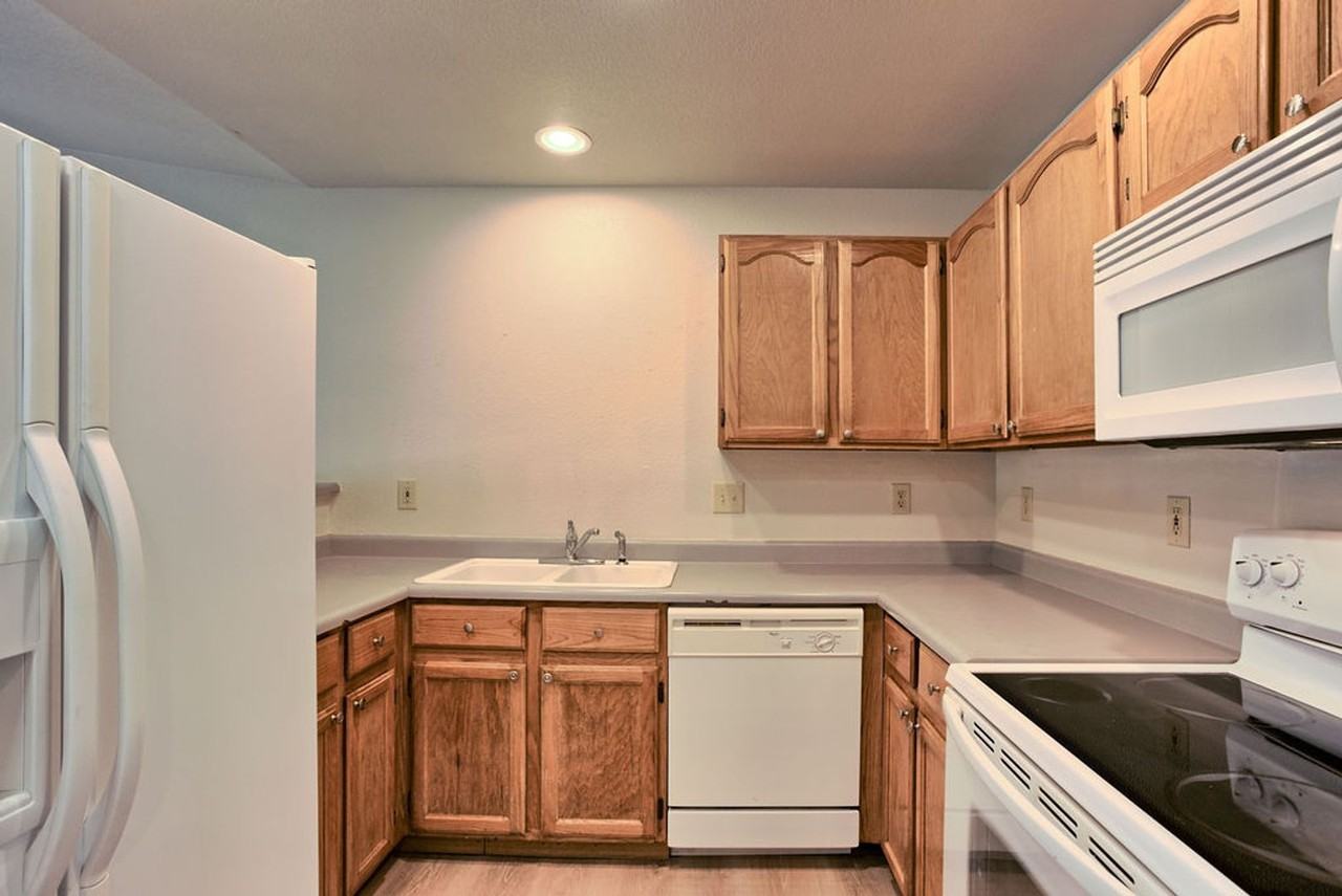 3025 W Stuart St - Photo 7 of 28