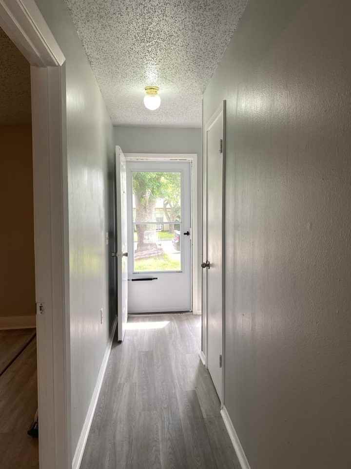 12421 Trailing Oaks St - Photo 3 of 18