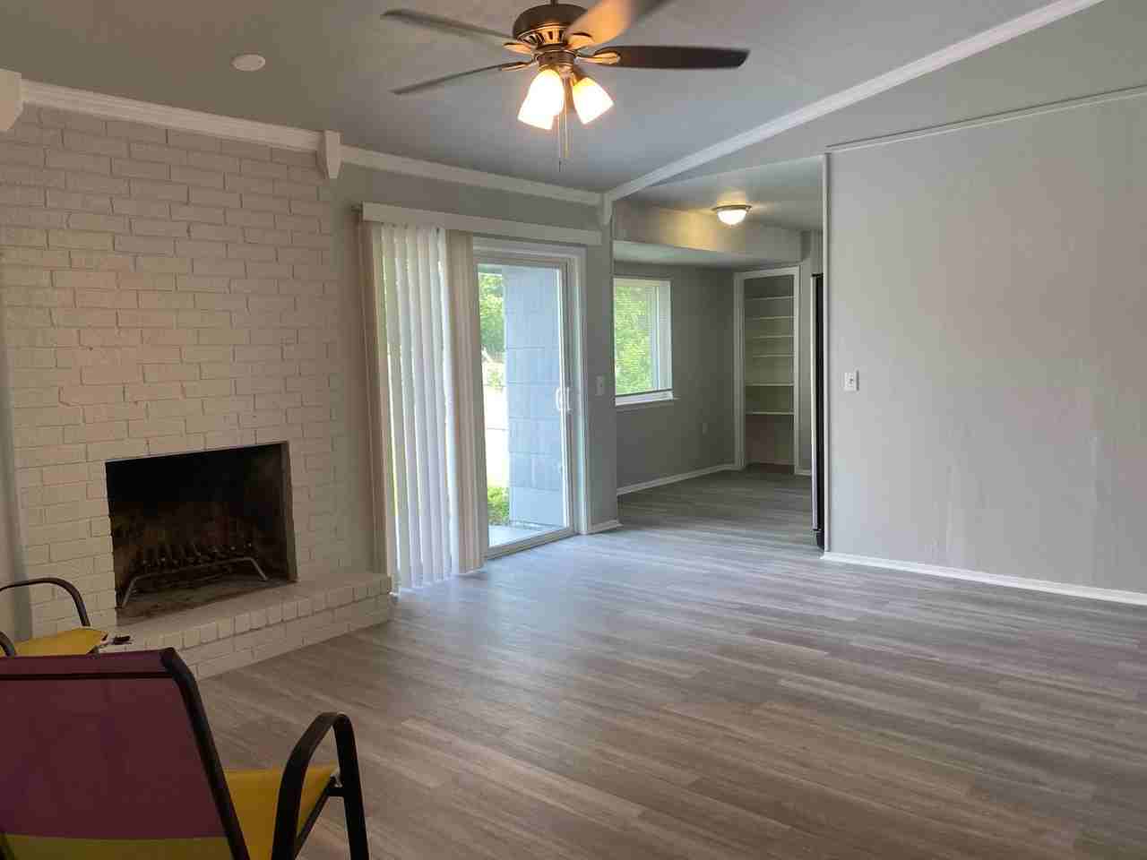 12421 Trailing Oaks St - Photo 7 of 18