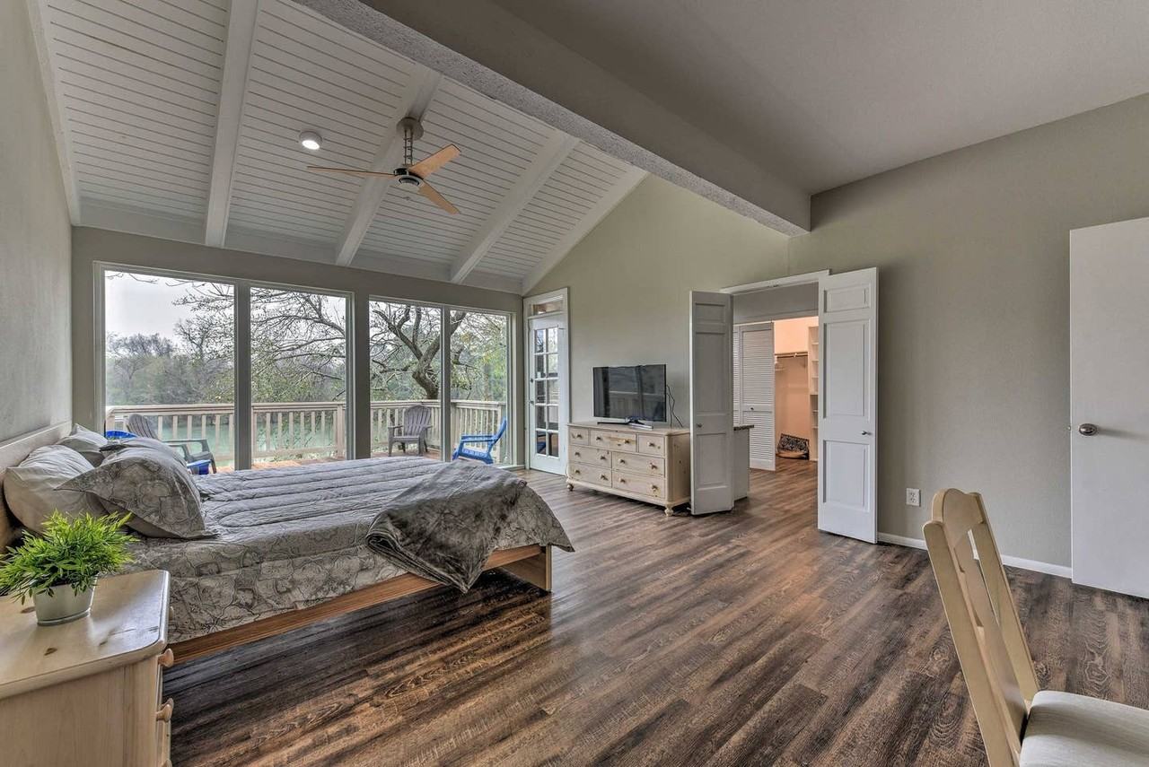 12658 Briar Patch Rd - Photo 3 of 33