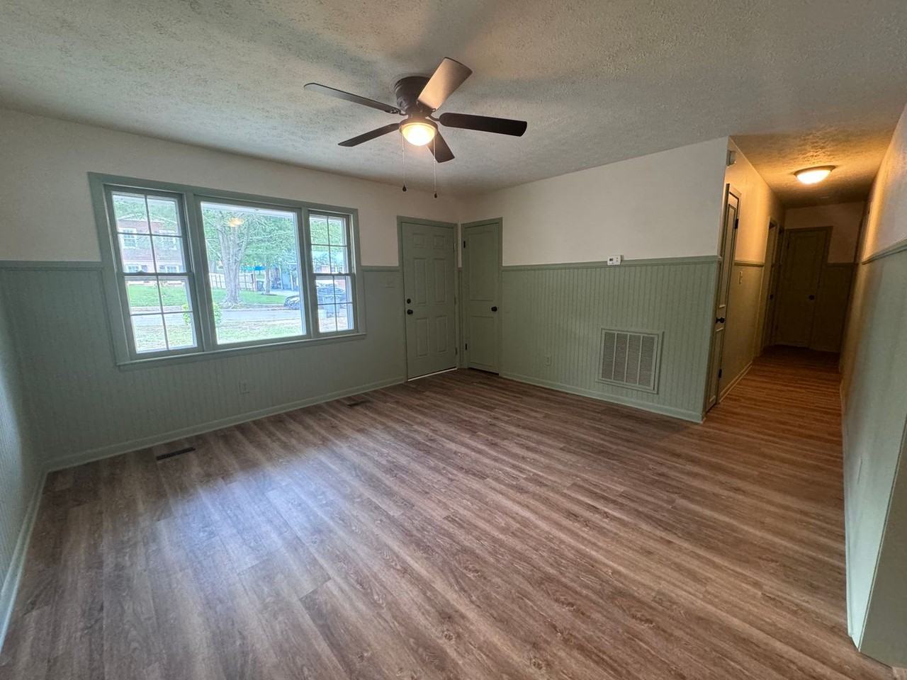 652 Monagan St - Photo 6 of 31